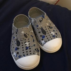 Native Jefferson slip on sneakers